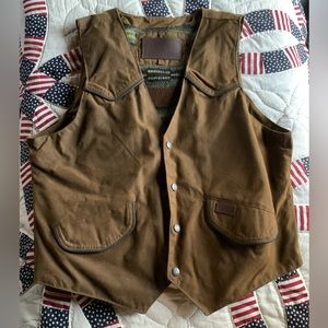 Outback trading company, Cliffdweller Berber lined oilskin vest, size medium